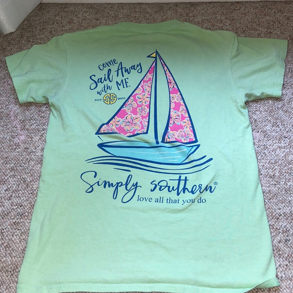 Women’s Small Simply Southern T shirt